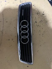 CALANDRE AUDI A6 Année 1980