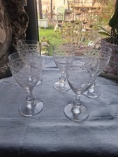 5 ANCIENS GRANDS VERRES