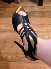 ? Escarpins Ouverts Compensés en 100% Cuir Noir et Or- Pointure 37- Pring Paris