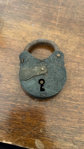 Cadenas ancien fer sans - ancien,