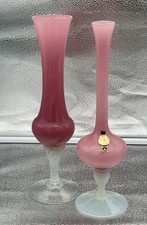 2 VASES SOLIFLORES OPALINE