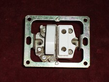 Interrupteur Va et Vient + Prise 2 Pôles  du modèle Chambord Legrand réf: 87091