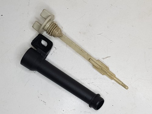 Jauge huile moteur - a,