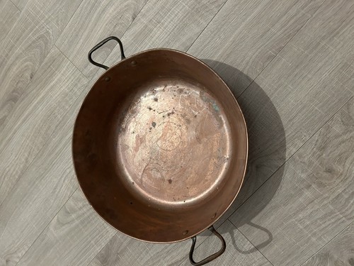 Ancienne grande bassine - ancienne,