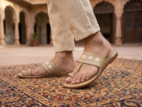 Pantoufles pour hommes - , faites
