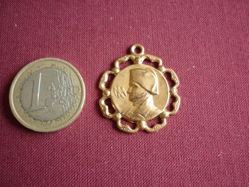Petit medaillon napoleon - petit,