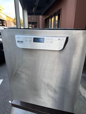 Lave vaiselle Miele modele PG 8056 U en très bon état 