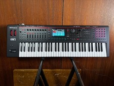 Roland FANTOM-06 Synthesizer
