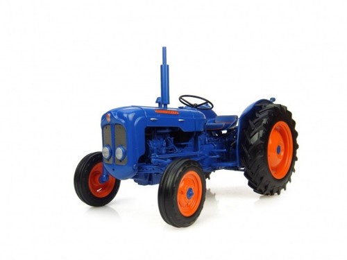 Universal hobbies traccteur - universal,