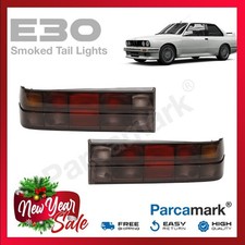 Paire de feux arrière violets