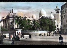 CONSTANTINE (ALGERIE) MOTO SIDE-CAR au KIOSQUE à JOURNAUX & EGLISE en 1956