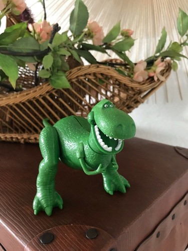 824 figurine toy - , story