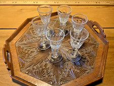 anciens verres a liqueurs