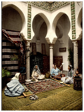 Alger, Femmes maures tissant