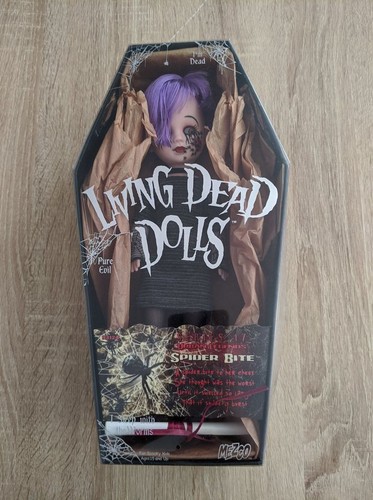 Living dead dolls spider bite - dead,