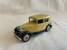 Peugeot 201 berline Eligor avec roues Norev ancien - 1/43 Eligor