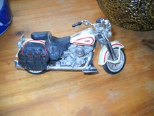 Harley Davidson 1997 FLSTS Héritage Springer Maisto 1/18