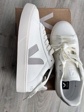 Veja Campo Chromefree Suède Cuir Lacets Femmes Baskets Blanc Noir
