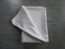 Nappe ancienne damassée