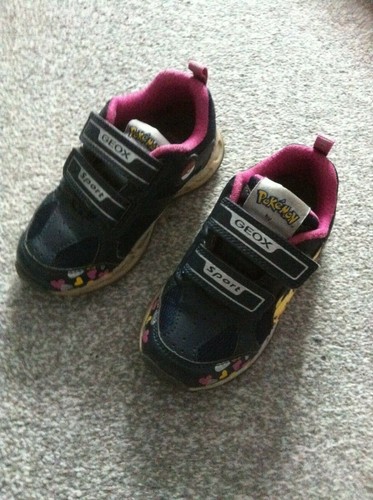 Chaussures fille pikachu - chaussures,