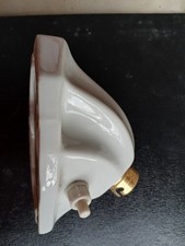 Applique ancienne en porcelaine blanche et interrupteur intégré