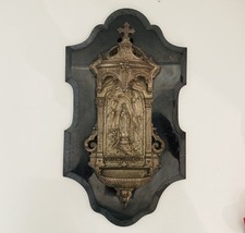 Ancien bénitier en Métal sur plateau de marbre. XXeme religious