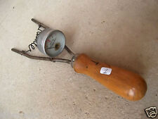 n° 1) outil ancien, Voltmètre ancien contrôle batteries