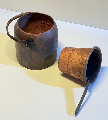 Ancien pot colle de - À,