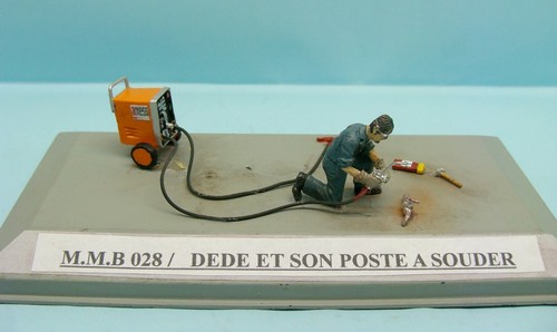 028 diorama kit - /,