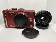 Appareil photo sans miroir rouge Panasonic LUMIX GF1 avec lot d'objectifs 20 ...