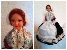 POUPEE REGIONALE FOLKLORIQUE