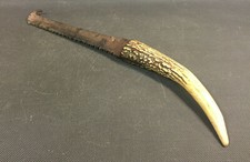 Ancienne scie à branches manuelle outil ancien vieux métier arboriculteur paysan