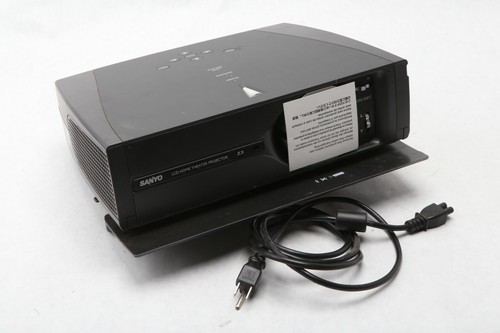 Sanyo plv projector 3lcd - projector,