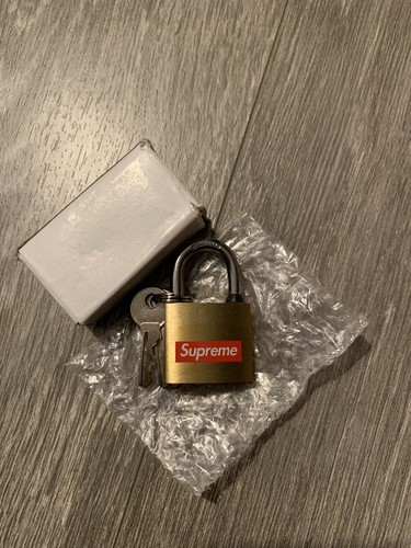 Supreme brass padlock - gold, ds