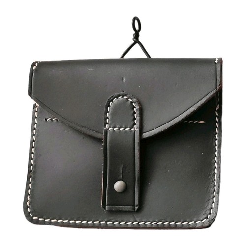 Une cartouchière lebel cuir - lebel,