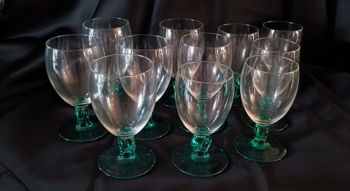 Lot verres à pieds - 11,