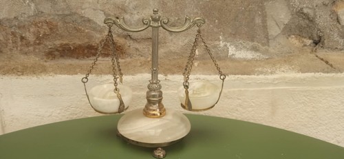 Petite balance laiton et - petite, laiton?