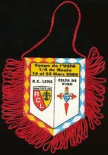 BANDERIN FANION 10*9 CM RC.LENS Vs RC.CELTA VIGO 1/4 UEFA CUP 2000