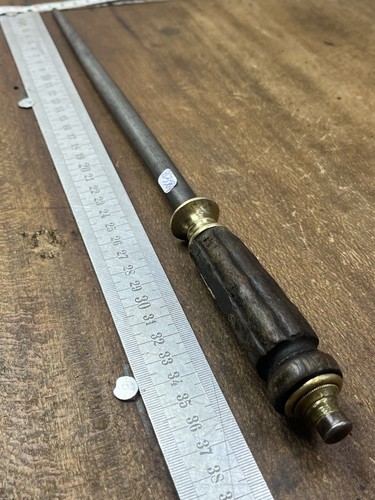 Ancien fusil aiguiser - ancien, a