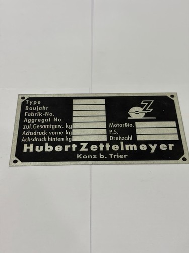 Plaque signalétique