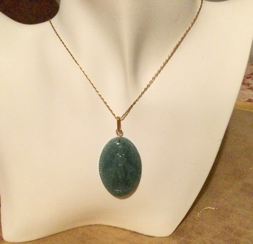 Grand pendentif jade - grand,