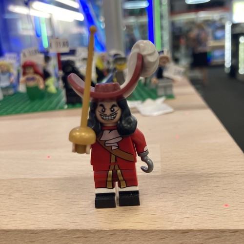 Lego minifigures capitaine - lego,