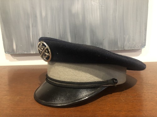 Casquette avec insigne - avec,