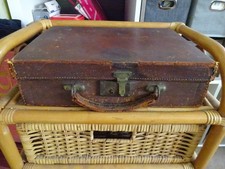 ANCIENNE VALISE VINTAGE TOLE & CUIR FAUVE POUR DECO /VOYAGE