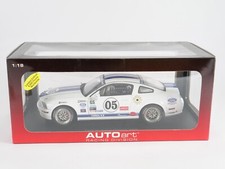 Auto art 1/18 Ford Racing
