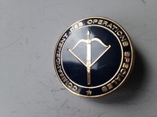 INSIGNE MILITAIRE FRANCE FORCES  SPECIALES   PARACHUTISTE  COS  BLEU  FIA TAP