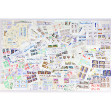 STOCK TIMBRES SAINT PIERRE ET MIQUELON DE FIN 80 A 2000 , NEUFS** VF 742€