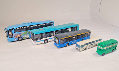 Lot autocars miniatures - autocars,