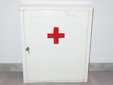 Armoire En Fer Vintage "Croix Rouge" ! Avec Fabricant Mauser