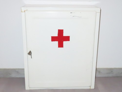 Armoire fer vintage croix - armoire, "croix